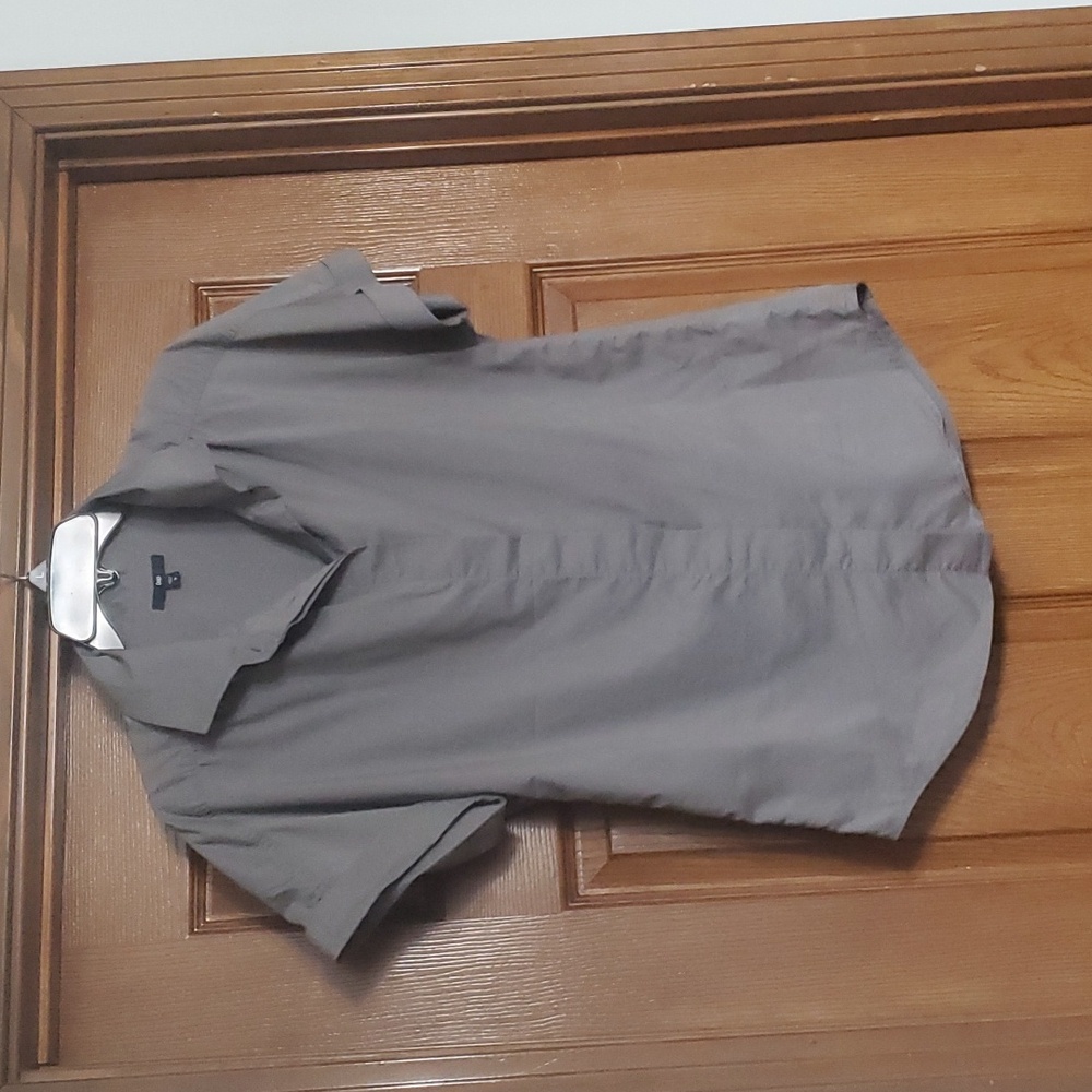 Gap shirt